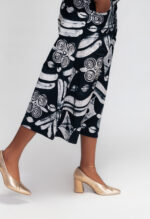 Dwennimmen Capris - Black & White - Image 3